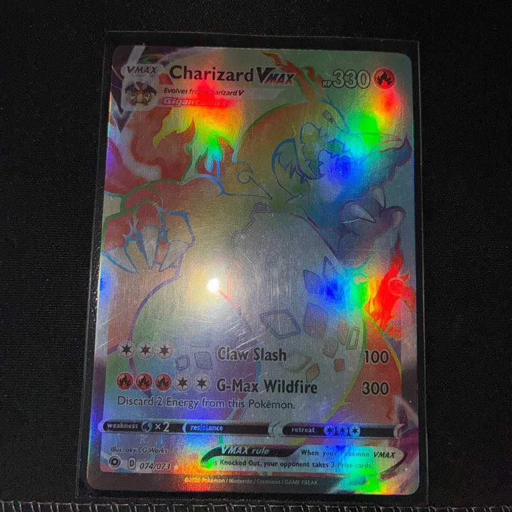 Charizard VMAX Holographic Pokémon Card